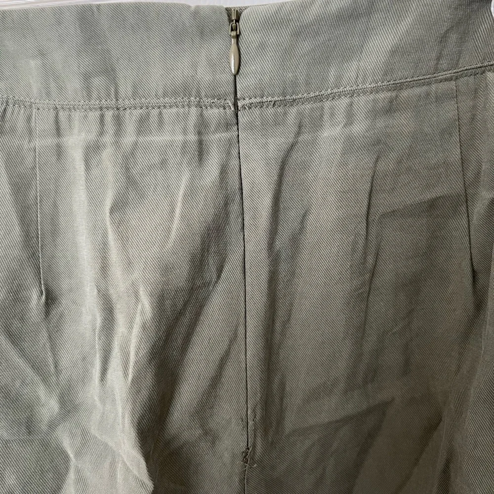 BCBG Skirt - Picture 6 of 6